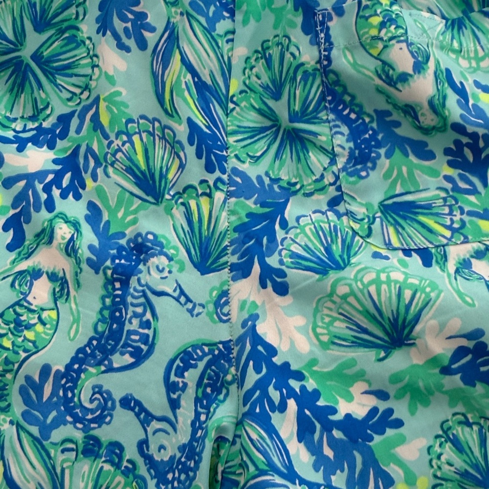 Lilly Pulitzer luxletic shorts - Picture 4 of 5